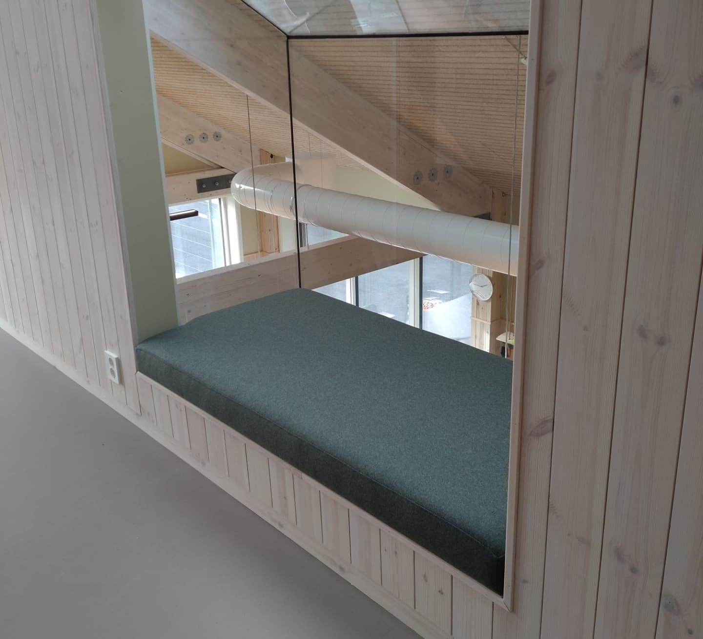 Kvalitetsmøbler til barnehager fra VIKen Møbler AS – fokus på sikkerhet komfort og bærekraft.