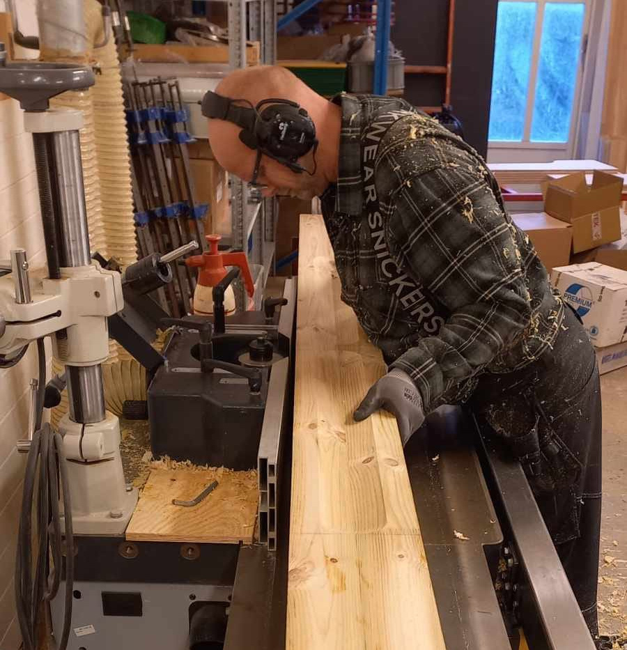 VIKen Møbler AS – snekkerverksted Haugesund for holdbare skreddersydde løsninger i tre